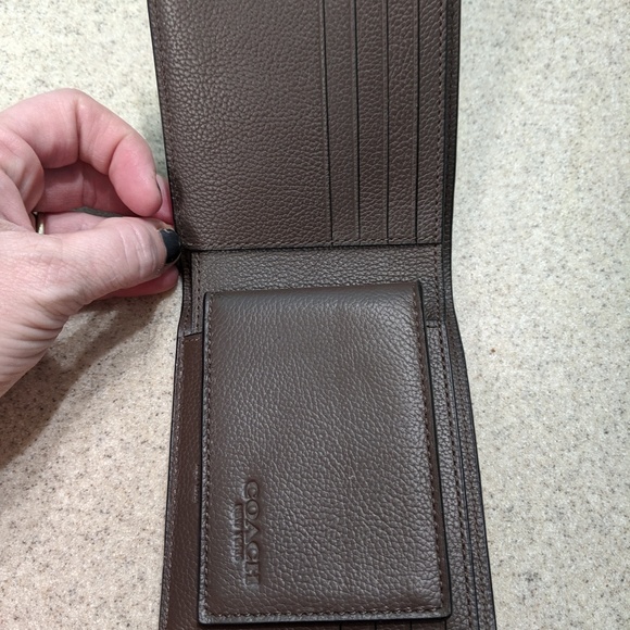 Coach 3 in 1 wallet - Picture 3 of 3